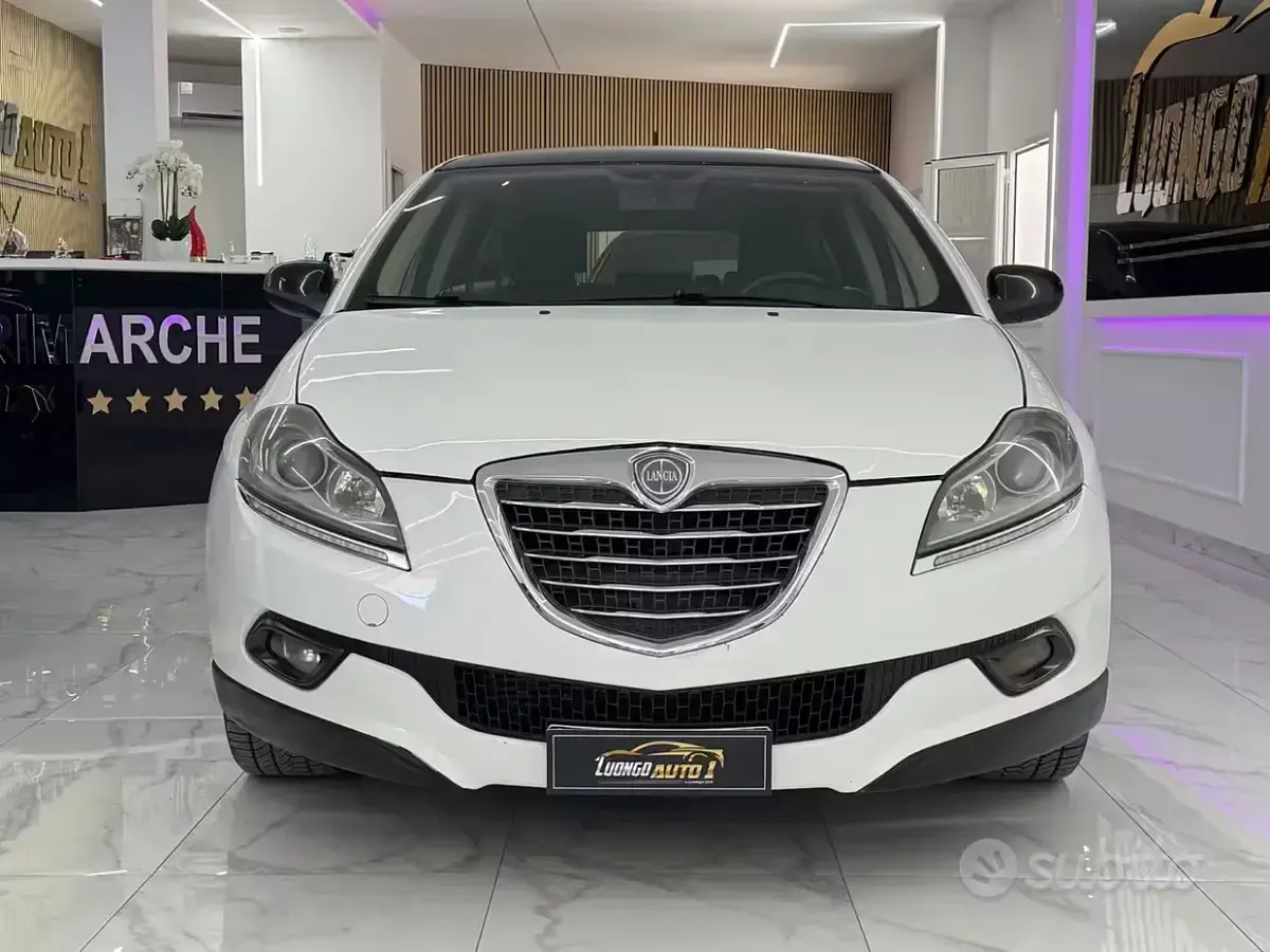 Usata Lancia Delta 120 CV (88 kW) 2010 Bianco Utilitaria