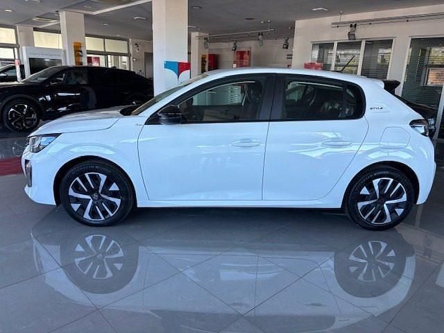 Nuova Peugeot 208 Style 101 CV (74 kW) 2025 Bianco Utilitaria