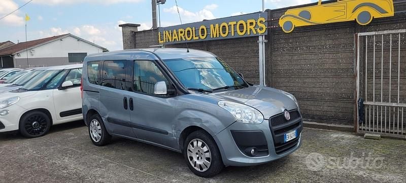 Grigio Usata 2014 Fiat Doblò Monovolume | 4500 € (Buon prezzo) - Immagine 1/4