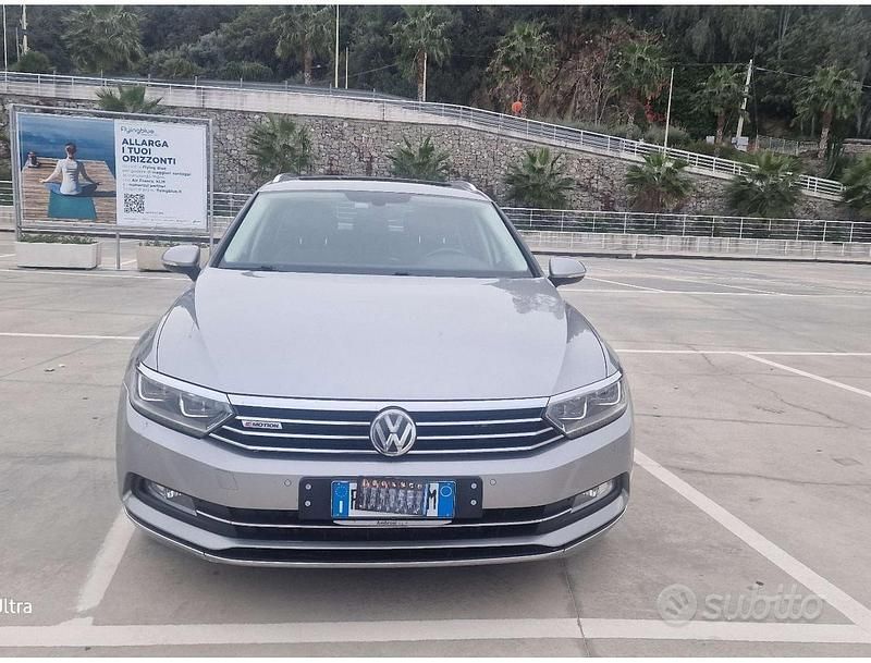 Usata VW Passat 240 CV (176 kW) 2017 Grigio Berlina