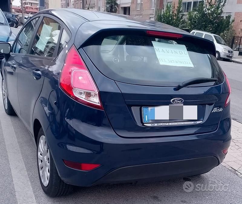 Usata Ford Fiesta 75 CV (55 kW) 2016 Blu Berlina