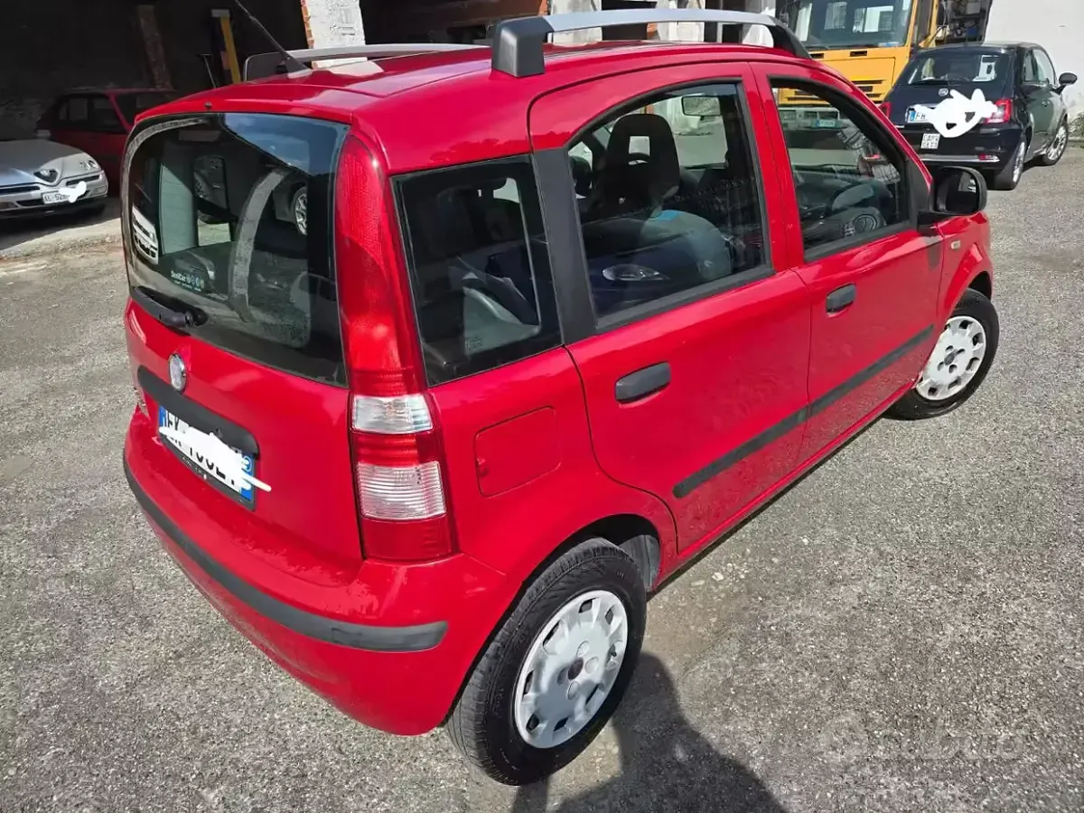 Usata Fiat Panda Active 69 CV (50 kW) 2011 Rosso Utilitaria