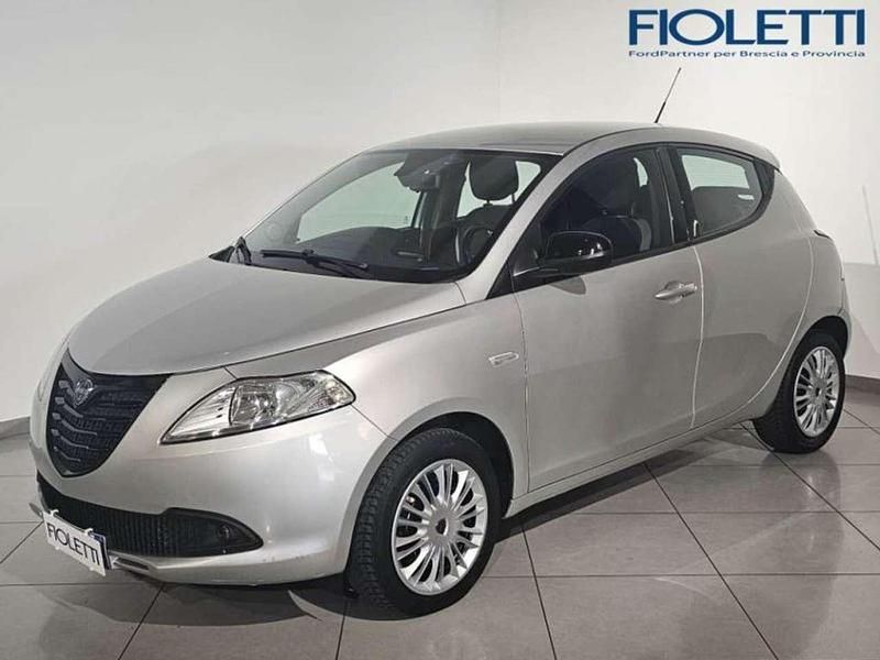 Usata Lancia Ypsilon S 95 CV (69 kW) 2014 Argento Utilitaria