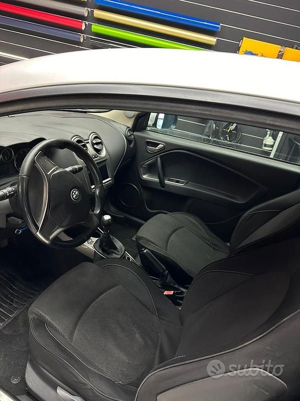 Usata Alfa Romeo MiTo 120 CV (88 kW) 2010 Grigio Utilitaria