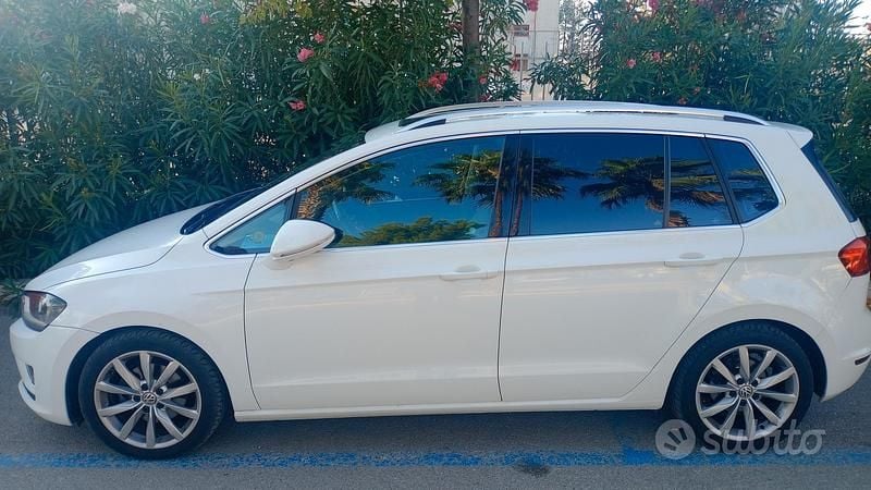 Usata VW Golf Sportsvan 115 CV (84 kW) 2017 Bianco Monovolume