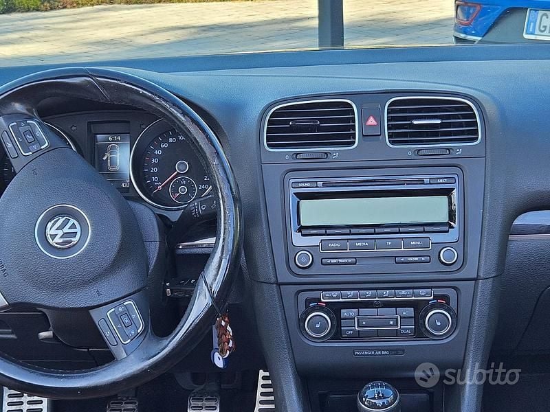 Usata VW Golf 105 CV (77 kW) 2011 Blu Cabrio