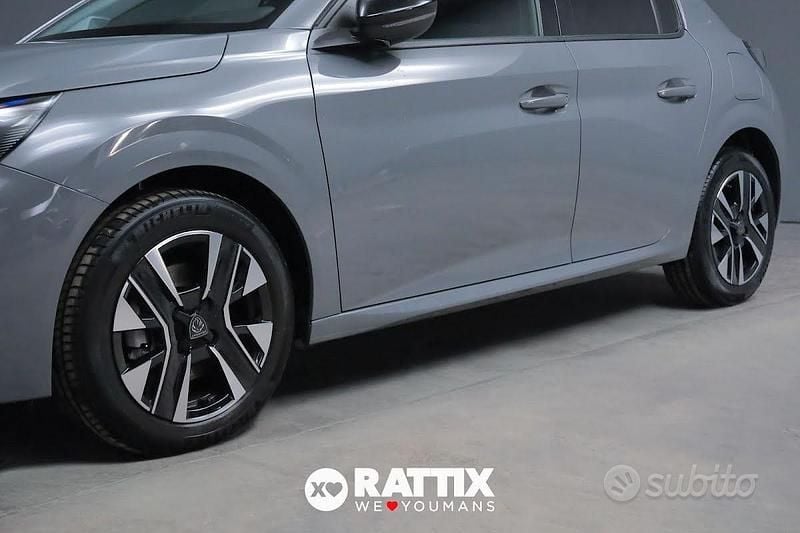 Usata Peugeot 208 Allure 110 CV (80 kW) 2025 Grigio Utilitaria