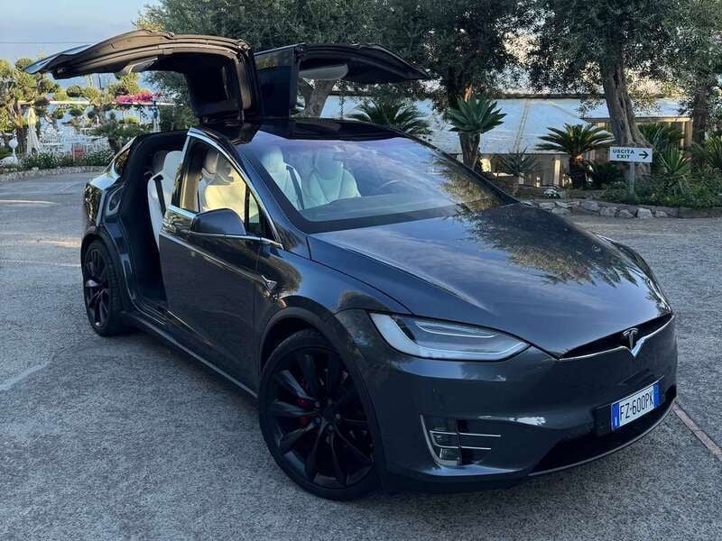 Grigio Usata 2019 Tesla Model X Performance SUV | 48.500 € (Buon prezzo) - Immagine 1/4