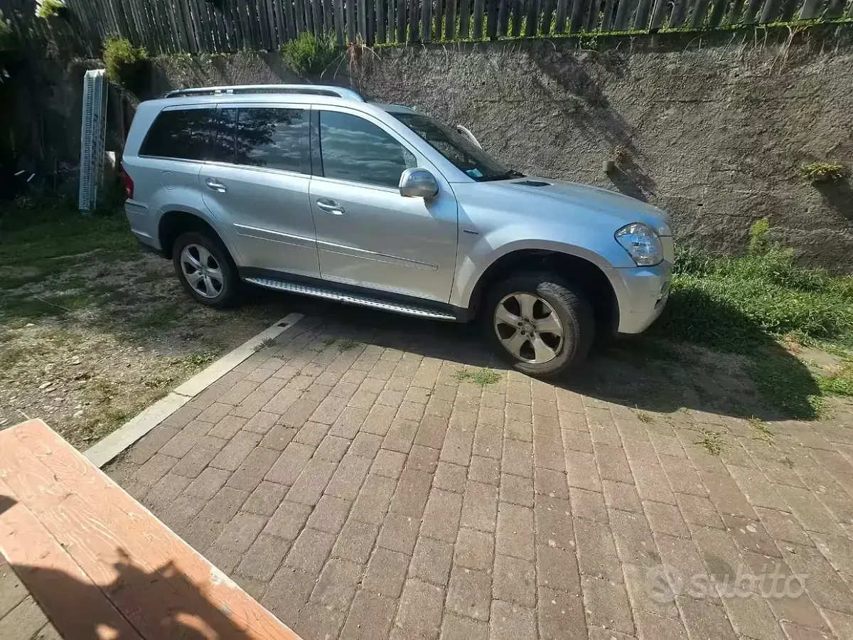 Usata Mercedes GL350 224 CV (164 kW) 2010 Grigio SUV