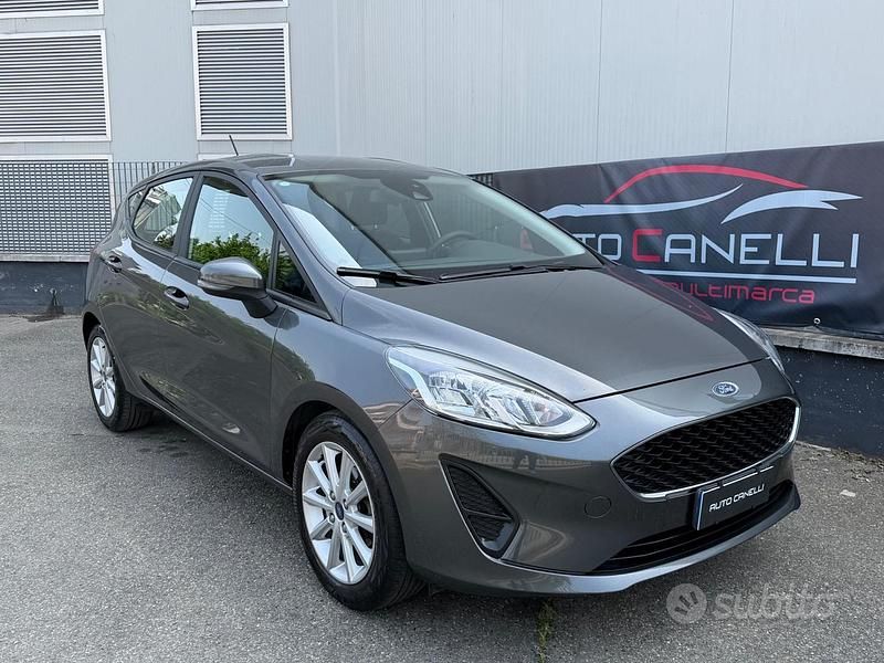 Usata Ford Fiesta Titanium 86 CV (63 kW) 2020 Grigio Utilitaria