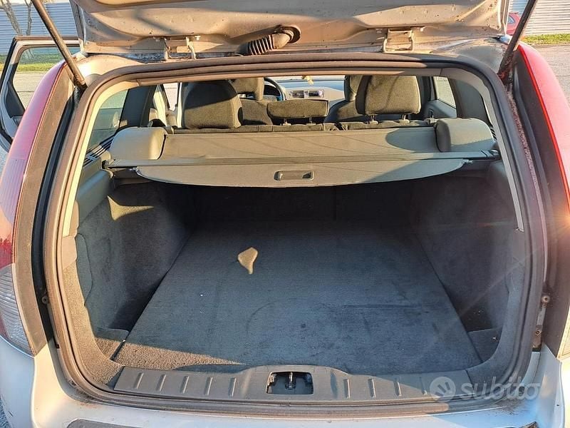 Usata Volvo V50 Kinetic 136 CV (100 kW) 2008 Grigio Station wagon