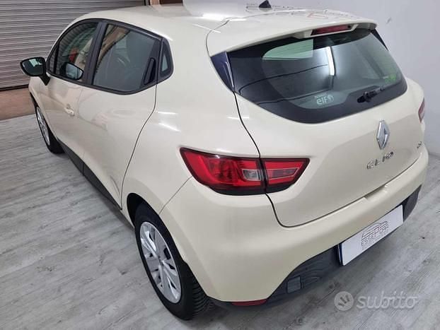 Usata Renault Clio IV 75 CV (55 kW) 2015 Bianco Berlina