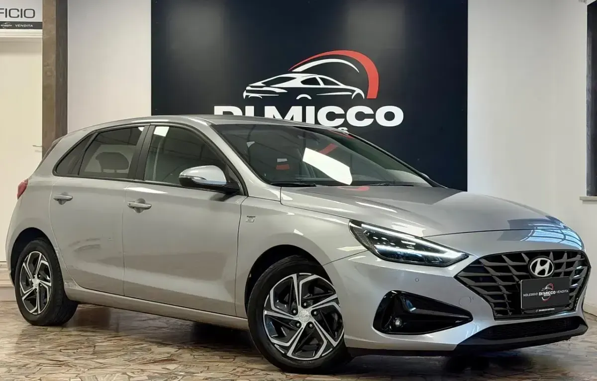 Usata Hyundai i30 Prime 120 CV (88 kW) 2023 Argento Berlina