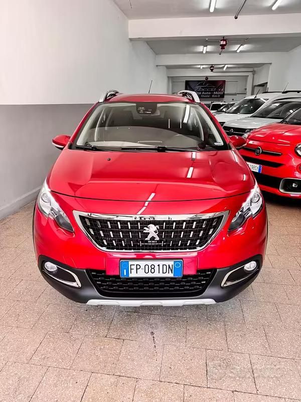 Usata Peugeot 2008 100 CV (73 kW) 2018 Rosso SUV