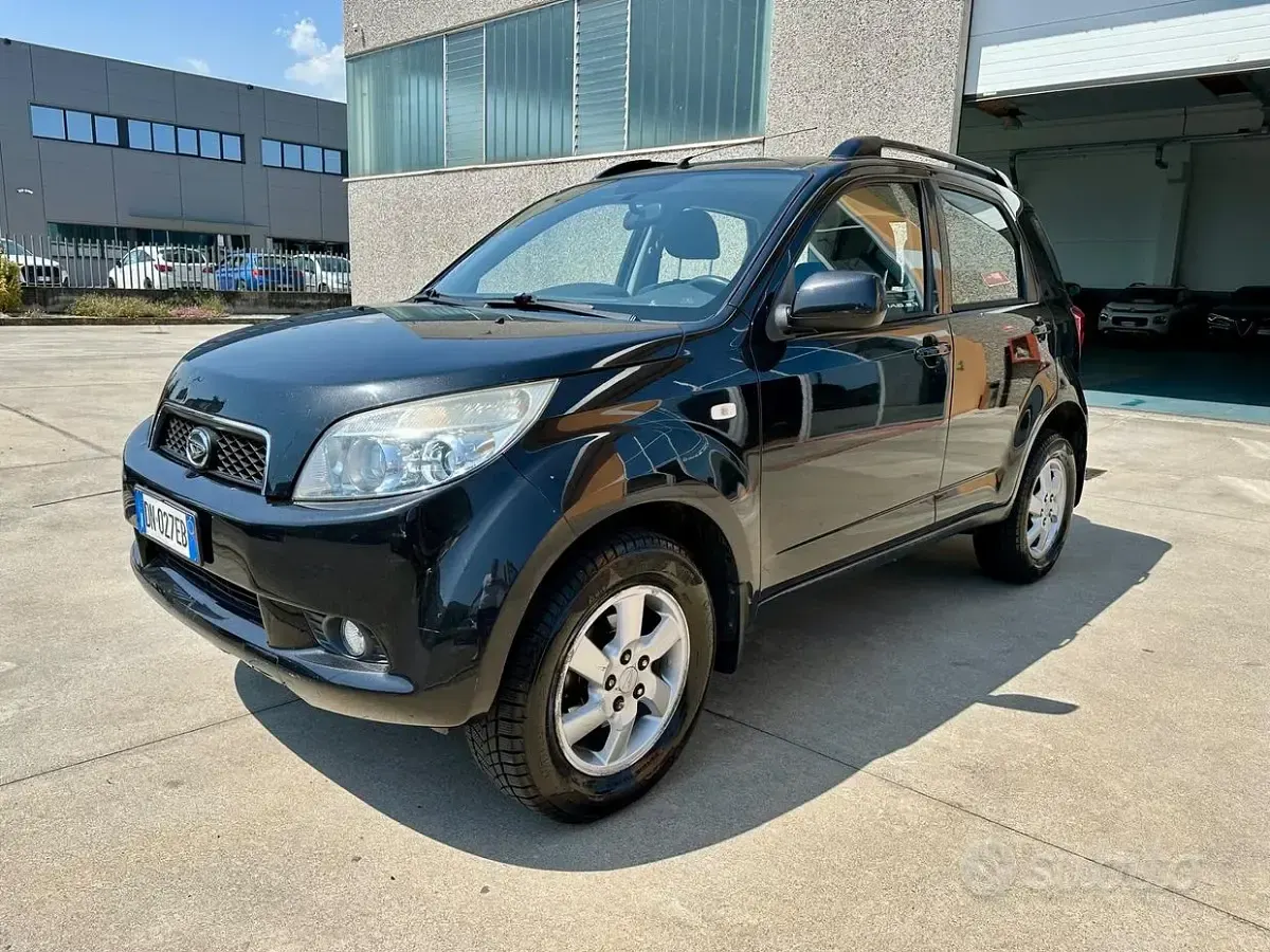 Usata Daihatsu Terios 105 CV (77 kW) 2008 Nero SUV