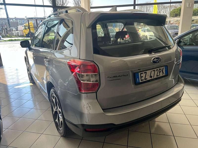 Usata Subaru Forester Trend 147 CV (108 kW) 2015 Argento SUV