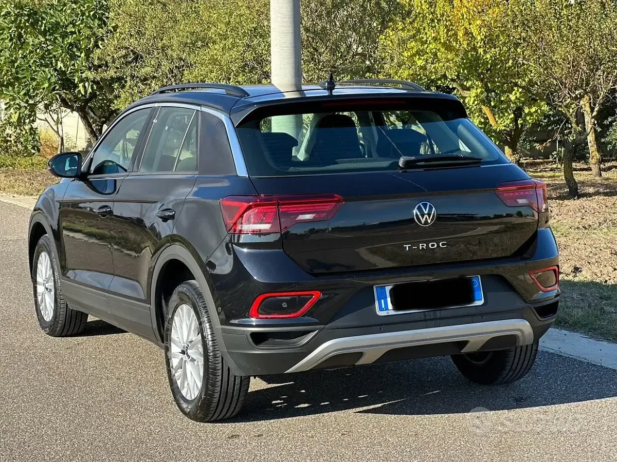 Usata VW T-Roc Style 150 CV (110 kW) 2022 Nero SUV