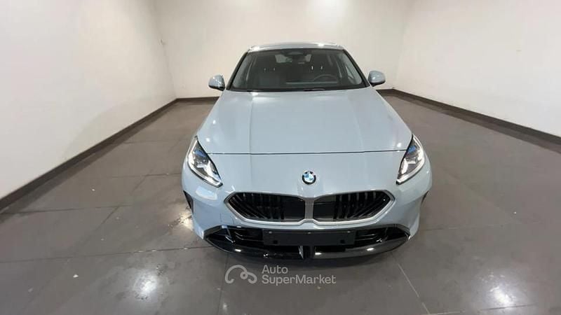 Usata BMW 120 M Sport 163 CV (119 kW) 2025 Gray Utilitaria