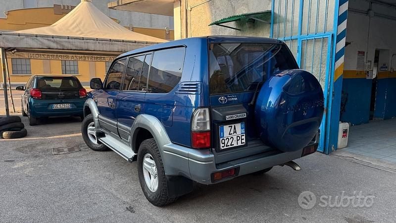 Usata Toyota Land Cruiser 163 CV (119 kW) 2002 Blu/azzurro SUV