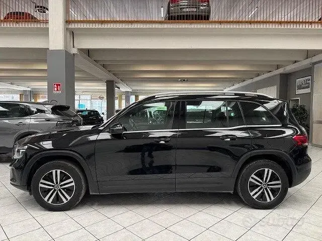 Gebraucht Mercedes GLB180 Business 116 PS (85 kW) 2021 Schwarz SUV