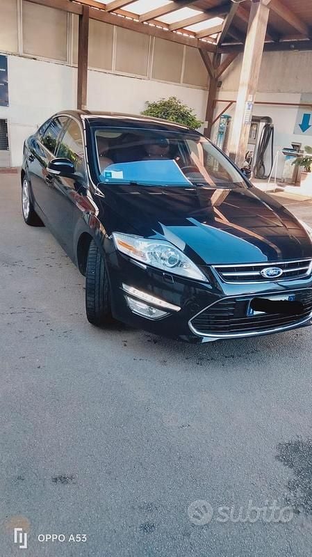 Nero Usata 2011 Ford Mondeo Tre volumi | 5500 € (Buon prezzo) - Immagine 1/4