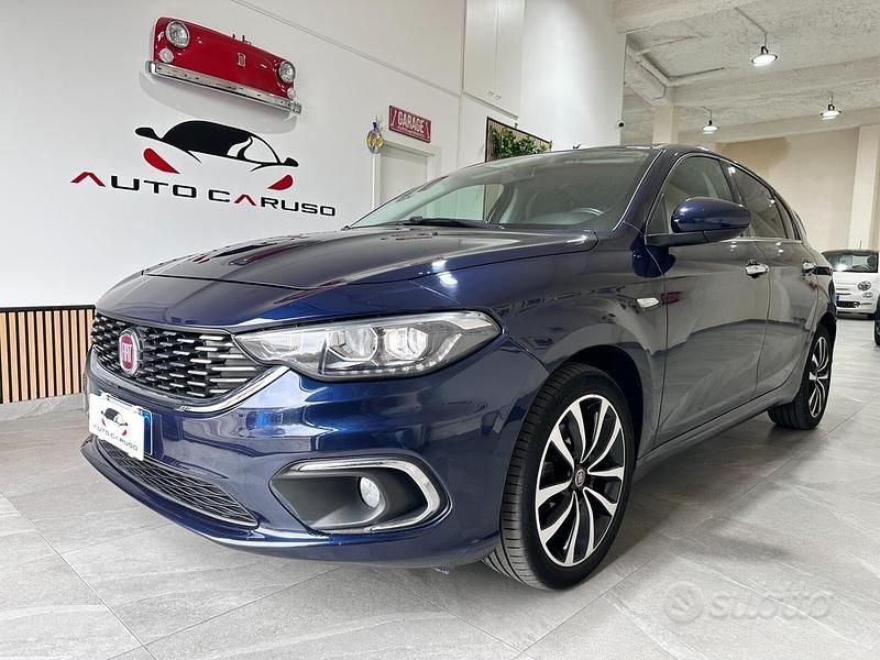 Usata Fiat Tipo Lounge 120 CV (88 kW) 2017 Blu Berlina