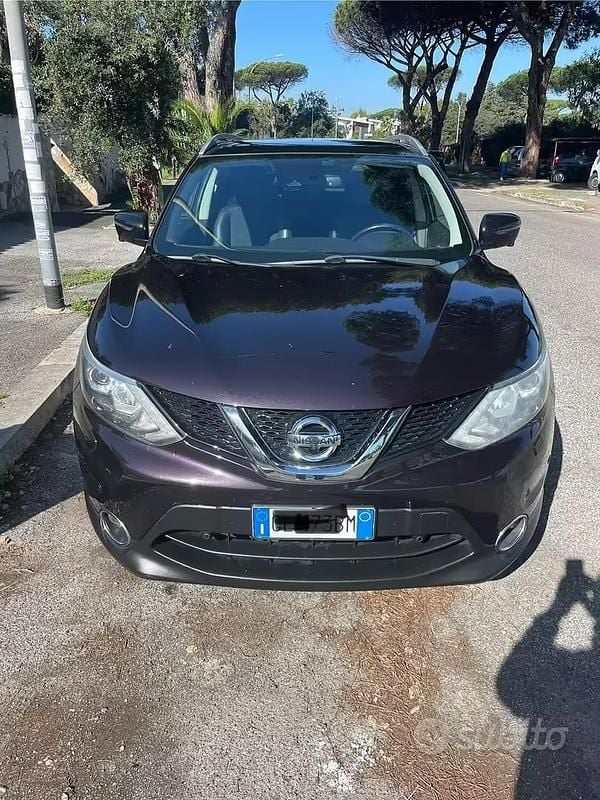 Usata Nissan Qashqai N-Connecta 110 CV (80 kW) 2015 Nero SUV