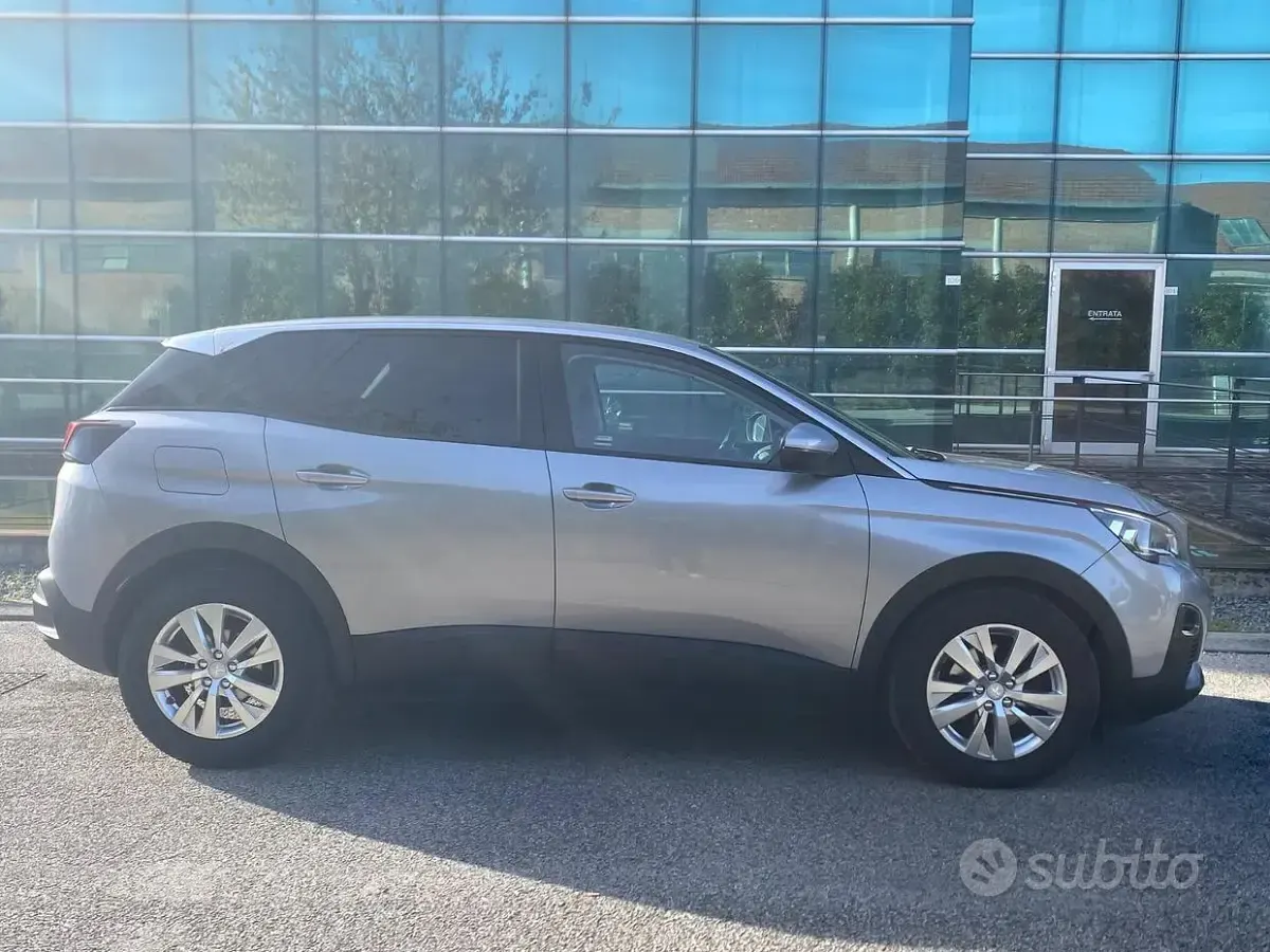 Usata Peugeot 3008 120 CV (88 kW) 2017 Grigio SUV