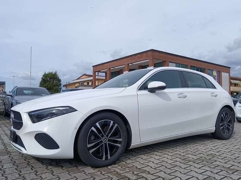 Usata Mercedes A180 Advanced Plus 116 CV (85 kW) 2024 Bianco Berlina