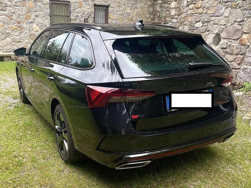 Usata Skoda Octavia RS 245 CV (180 kW) 2023 Nero Station wagon