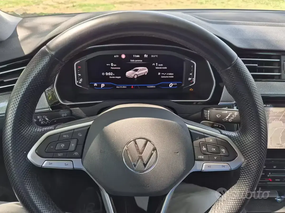 Usata VW Passat 200 CV (147 kW) 2022 Nero Station wagon