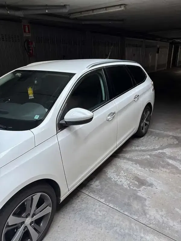 Usata Peugeot 308 SW Allure 120 CV (88 kW) 2015 Bianco Station wagon