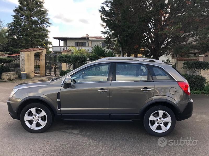 Usata Opel Antara Edition 150 CV (110 kW) 2007 Grigio SUV