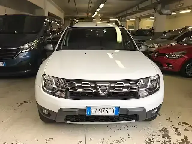 Usata Dacia Duster 105 CV (77 kW) 2015 Bianco SUV