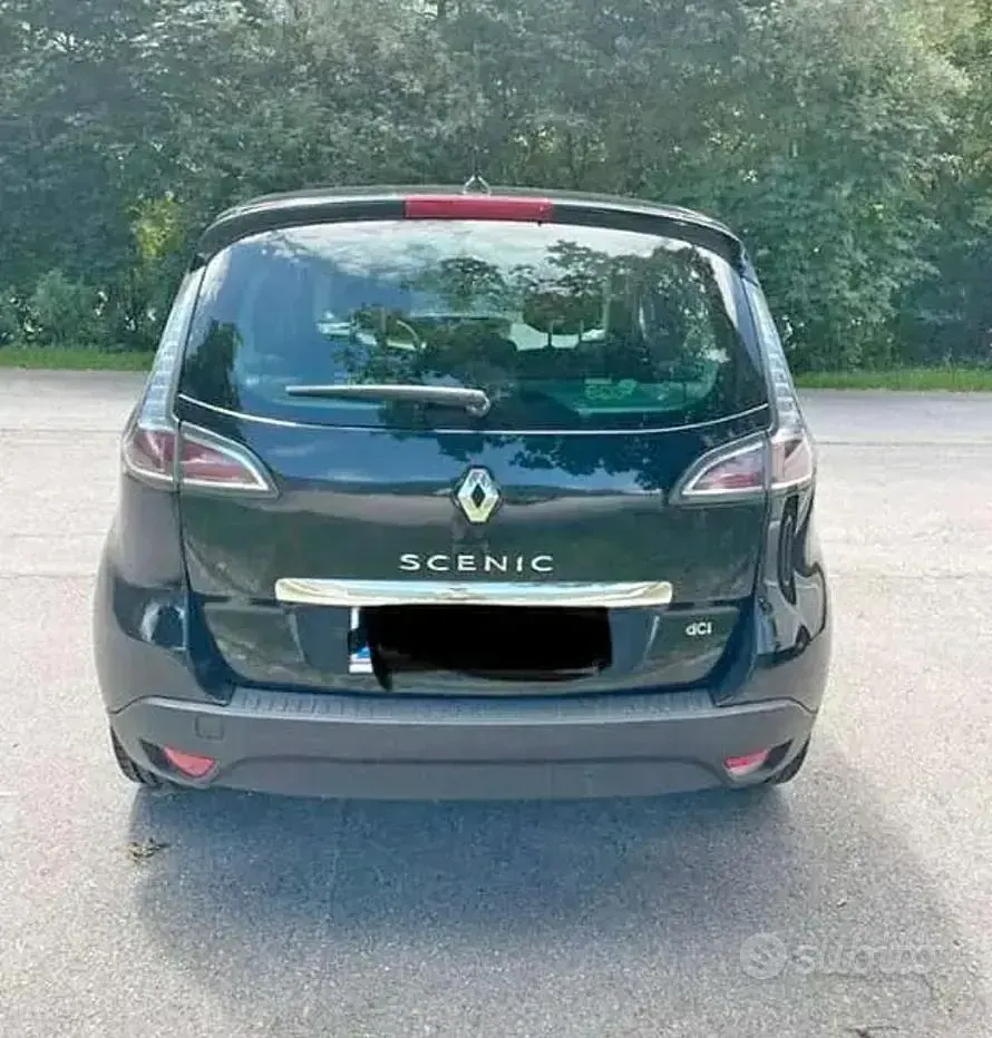 Usata Renault Scénic III 110 CV (80 kW) 2012 Nero Monovolume