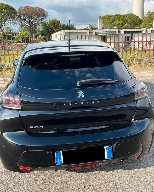 Usata Peugeot 208 2012 Nero Utilitaria