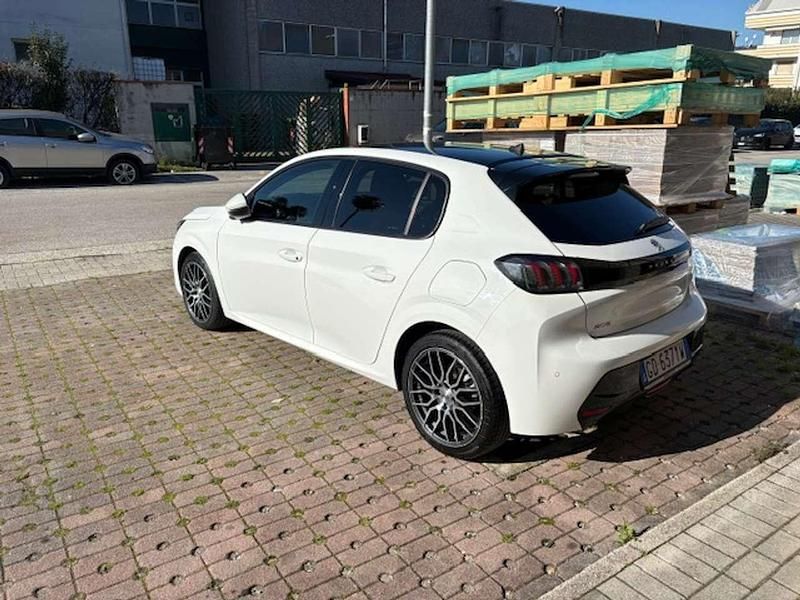 Usata Peugeot 208 Allure 101 CV (74 kW) 2021 Bianco Utilitaria