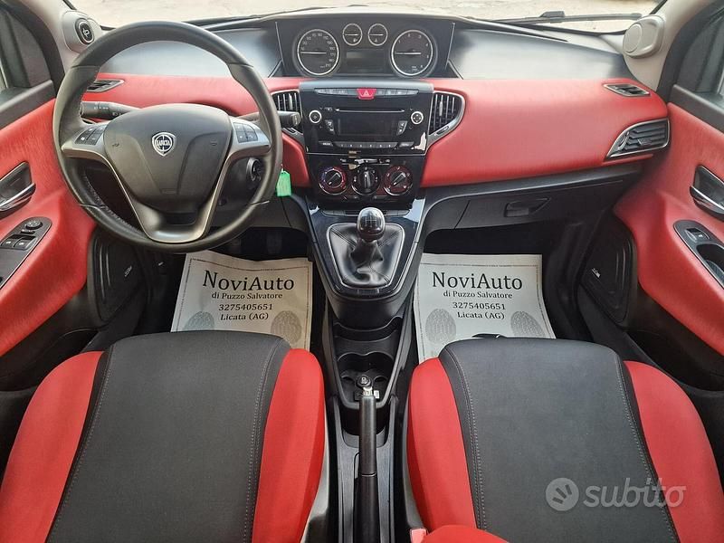 Usata Lancia Ypsilon 95 CV (69 kW) 2012 Nero Utilitaria