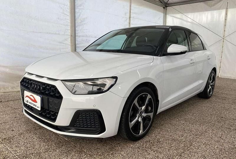 Bianco Usata 2023 Audi A1 Sportback Ambiente Due volumi | 21.500 € (Buon prezzo) - Immagine 1/4