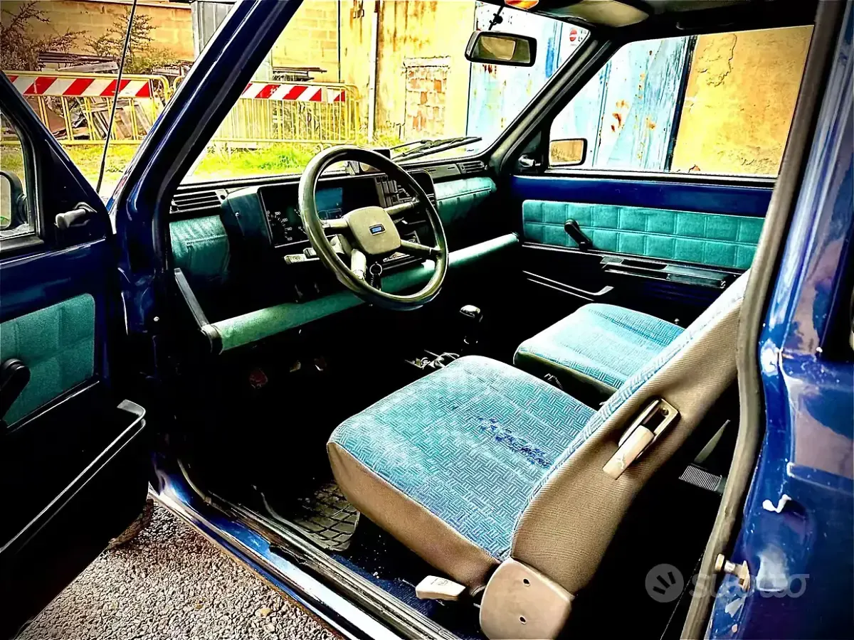 Usata Fiat Panda 4x4 Club 50 CV (36 kW) 1994 Bluazzurro Utilitaria