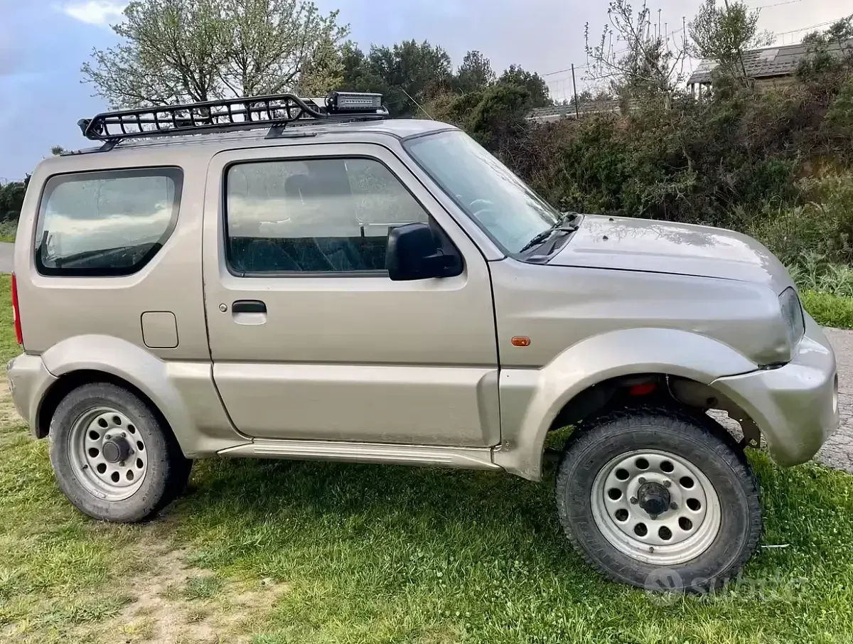 Usata Suzuki Jimny 82 CV (60 kW) 2004 SUV
