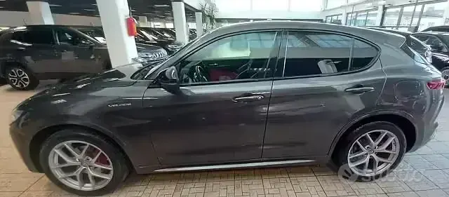 Usata Alfa Romeo Stelvio Veloce 209 CV (153 kW) 2022 Grigio SUV