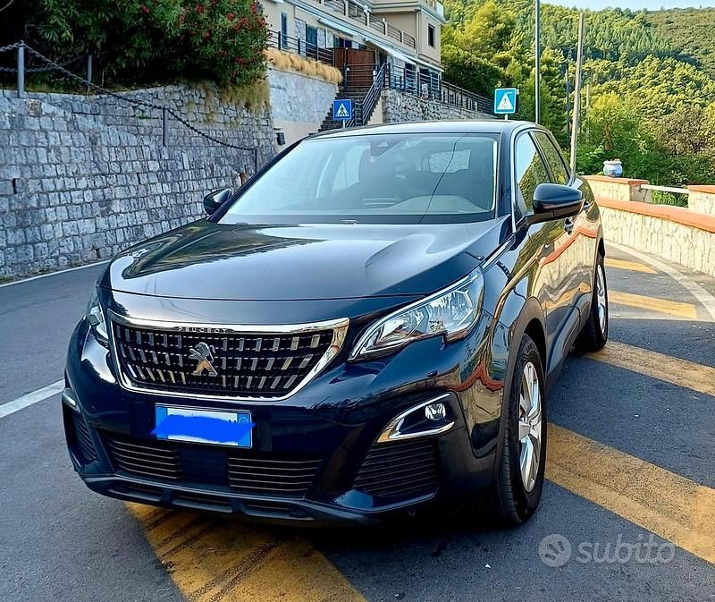 Usata Peugeot 3008 Business-Line 131 CV (96 kW) 2019 Blu SUV