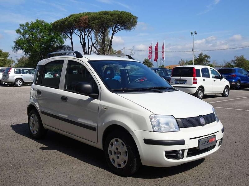 Usata Fiat Panda Active 69 CV (50 kW) 2012 Bianco Utilitaria