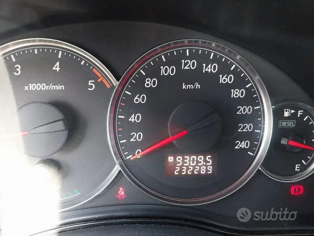 Usata Subaru Legacy 150 CV (110 kW) 2009 Grigio Station wagon