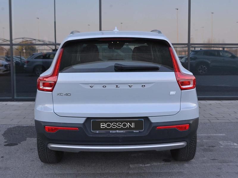 Usata Volvo XC40 Inscription 180 CV (132 kW) 2020 Grigio SUV