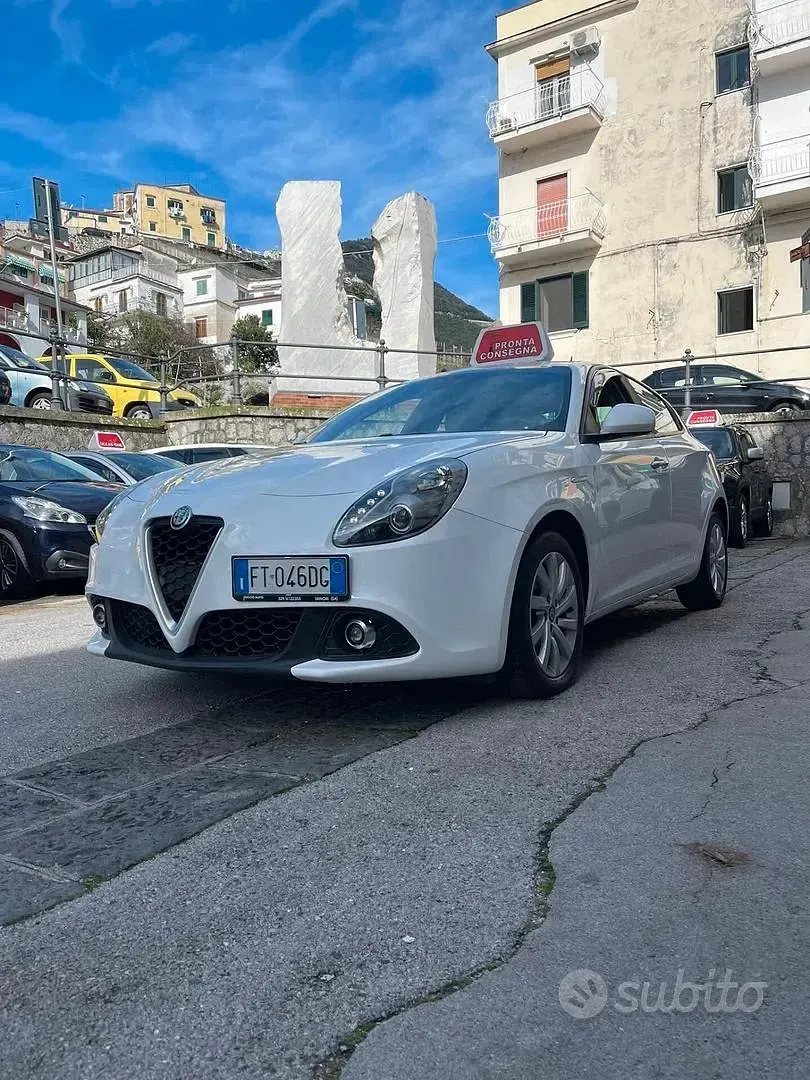 Occasion Alfa Romeo Giulietta Business 120 ch (88 kW) 2018 Blanc Citadine