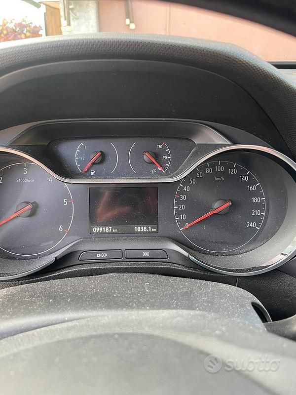 Usata Opel Crossland 2018 Bianco SUV