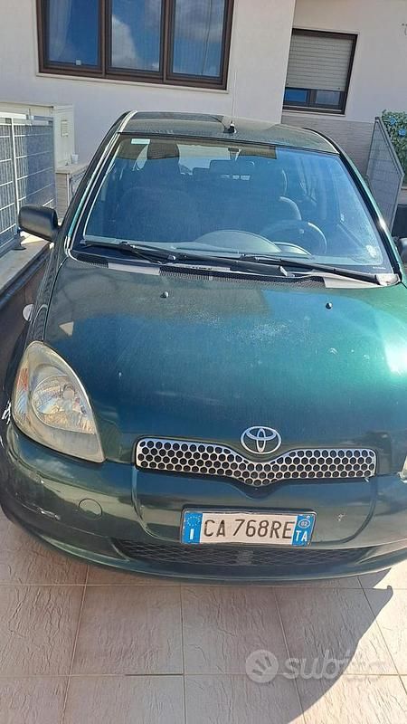 Usata Toyota Yaris 2003 Verde Utilitaria
