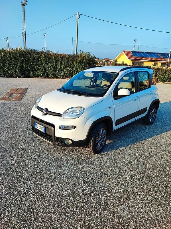 Usata Fiat Panda 4x4 95 CV (69 kW) 2016 Bianco Utilitaria
